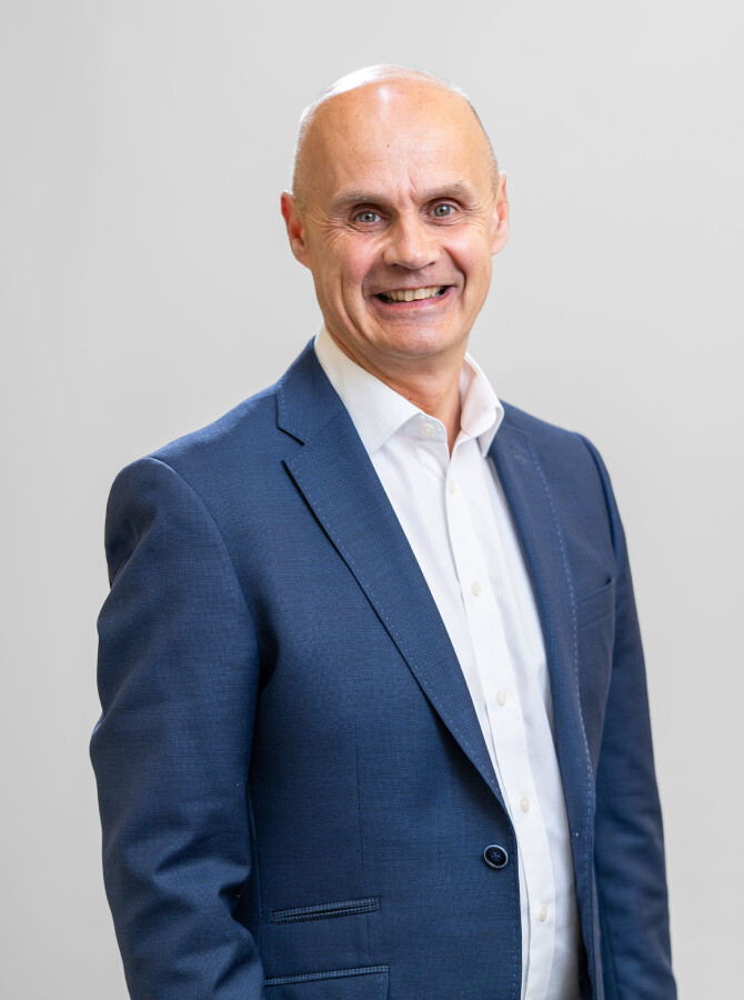 Photo of Paul Giles